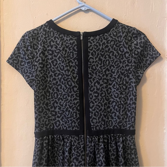ann taylor loft • black& gray knit short sleeve leopard cheetah print mini dress - Picture 17 of 17